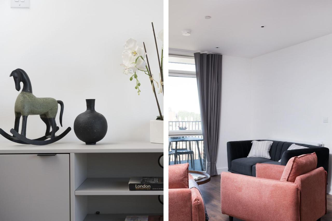 Modern Studios And Apartments At Barking Wharf In 伦敦 外观 照片